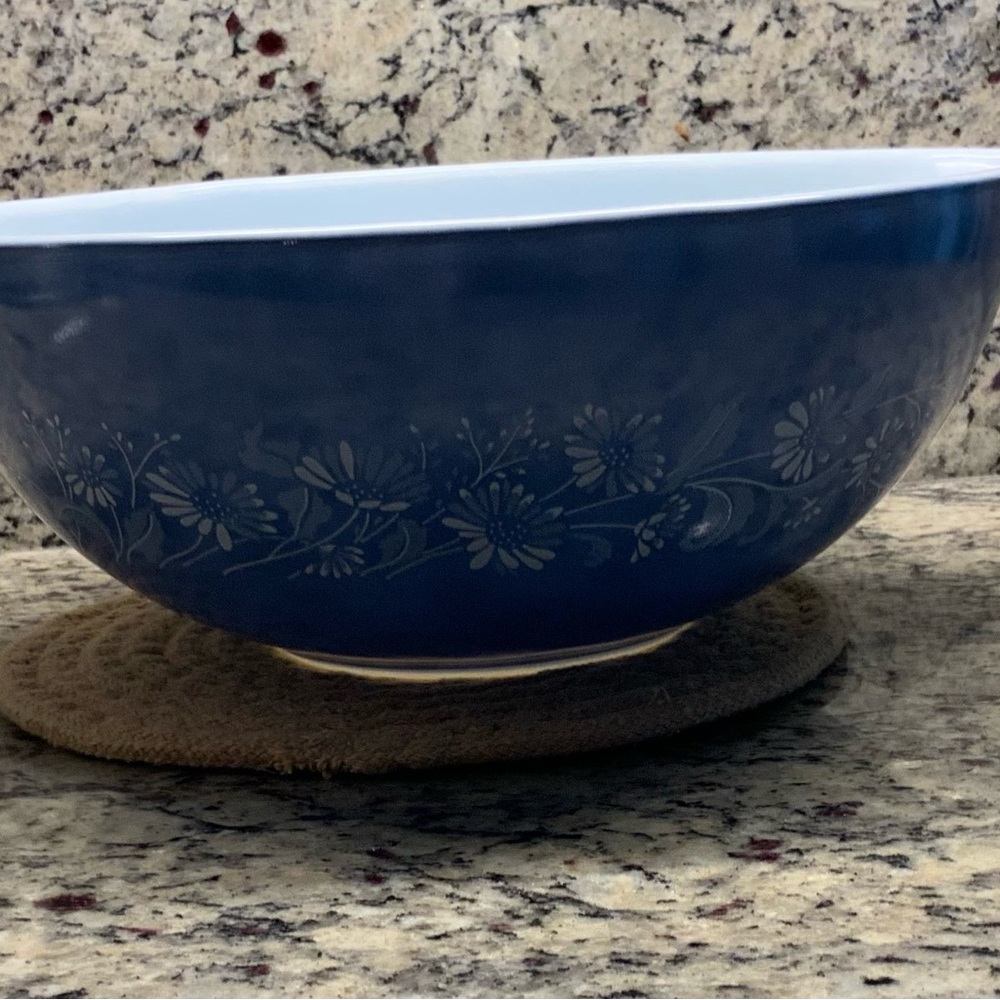 Pyrex Colonial Mist Mixing Bowl